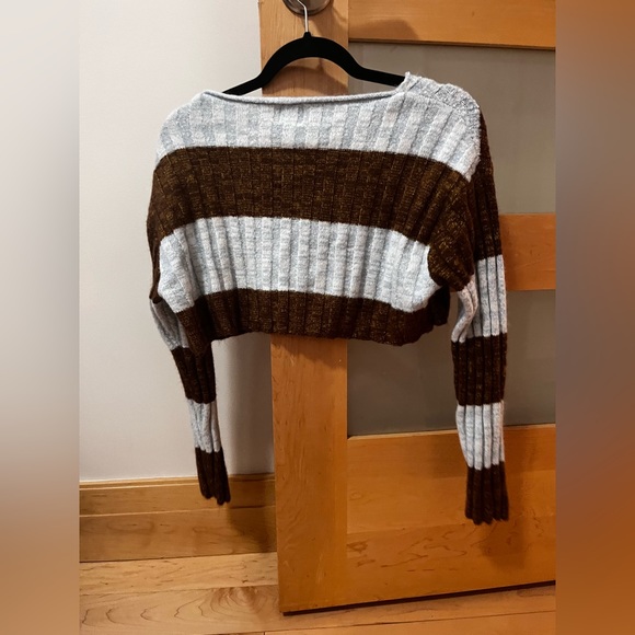 BDG (urban outfitters) size small, stripped light blue and brown, cropped - Picture 2 of 3